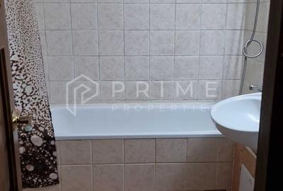 Apartament cu 3 camere decomandat în 7 Noiembrie - 7