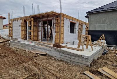 Casă cu Teren 450 Mp în Central - 4