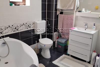 Casă individuală cu 5 camere cu Canalizare în Valu lui Traian - 12