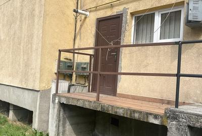Spațiu comercial, de 100 mp, în Central - 3