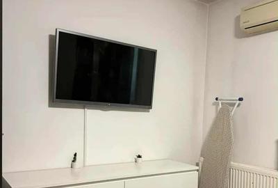 Apartament cu 3 camere semidecomandat în Alexandru Obregia