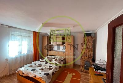 Casă individuală cu 5 camere cu Canalizare în 1 Mai - 7