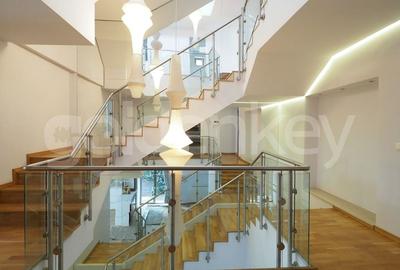 Vila duplex cu 6 camere | acces catre lac | terasa amenajata | barbecue | sauna - 18