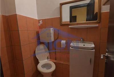 Apartament cu 3 camere semidecomandat, mobilat în Berceni - 10