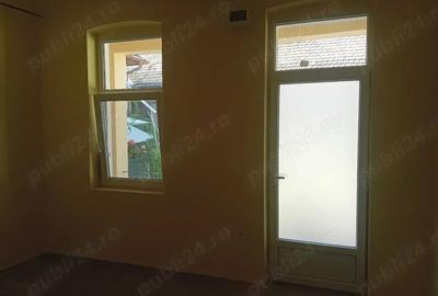 De vanzare apartament 3 camere zona Balcescu - 5