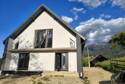 Casă cu 4 camere în Bran - 2