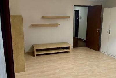 Apartament cu 2 camere decomandat, mobilat în Vitan