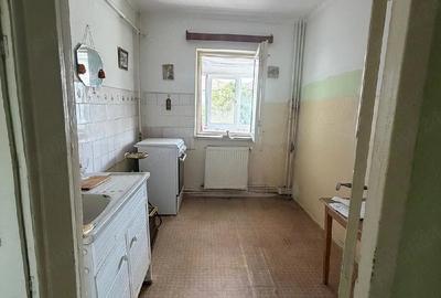 Apartament cu 2 camere decomandat în Est