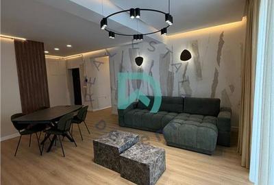 Apartament cu 4 camere decomandat, mobilat în Central