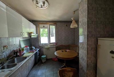 Apartament cu 3 camere decomandat în Sălăjan