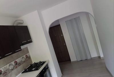 Apartament cu 2 camere semidecomandat în Ostra - 2