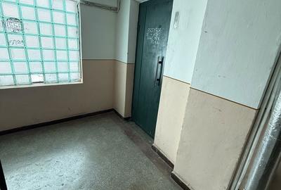 Apartament cu 4 camere decomandat în Micro 16 - 2