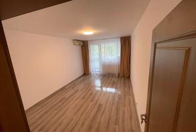 Proprietar,  apartament 3  camere la prima inchiriere  camere Dristor - 12