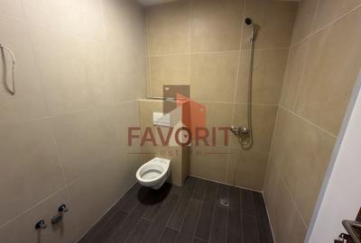 Disponibil imediat. Bloc nou - 7