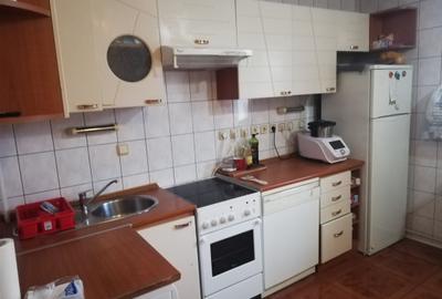 Inchiriez apartament 4 camere Micul Dallas - 2