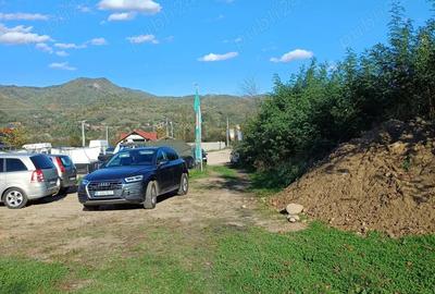 Teren de 2800 mp, în Central - 7