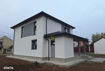 Casă cu 5 camere cu Teren 430 Mp în Domnești - 1