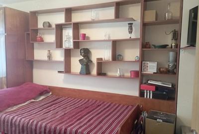 Apartament cu 4 camere decomandat în Central - 1