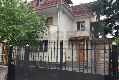 Casă individuală cu 6 camere cu Canalizare în Gheorgheni - 1