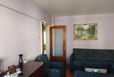 Apartament cu 3 camere decomandat în Turluianu - 2