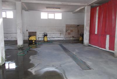 Inchiriez hala situata in Lazaret,200m,pretabila spalatorie,service - 2
