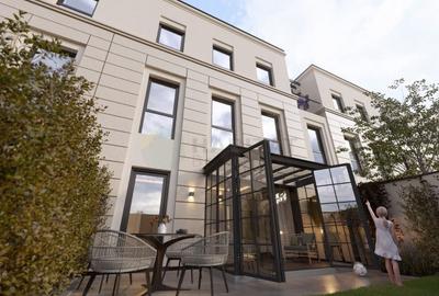 Casă cu 5 camere cu Canalizare în Central - 6