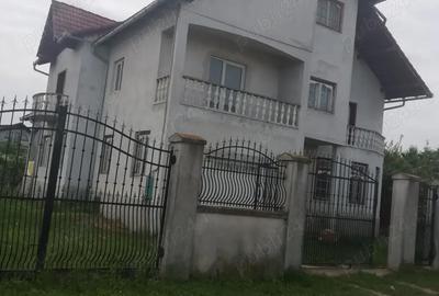 Casă cu 4 camere în Turda - 8