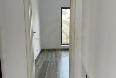 Casă cu 4 camere cu Canalizare în Central - 9