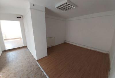 Spațiu comercial, de 70 mp, în Central