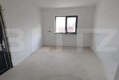 Casă cu Teren 300 Mp în Micești - 3