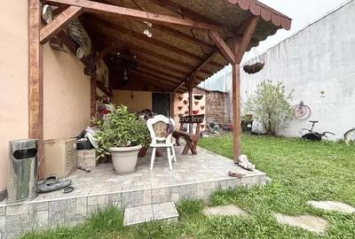 Casă cu Teren 243 Mp în Central - 9