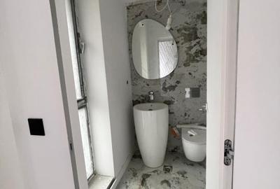 Duplex cu 4 camere cu Canalizare în Central - 17