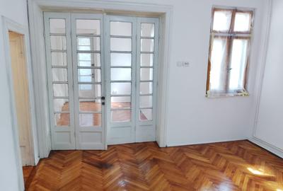 Casă individuală cu 8 camere cu Teren 260 Mp în Ultracentral - 5