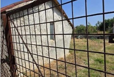 Casă cu 2 camere cu Teren 1722 Mp în Vadu - 17