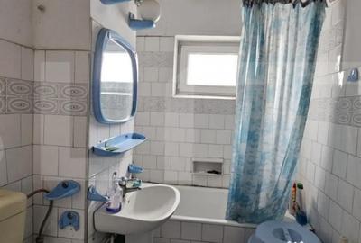 Apartament cu 4 camere decomandat în Simeria - 8