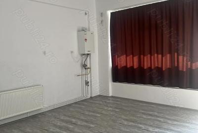 Spațiu comercial, de 72 mp, în Central - 3