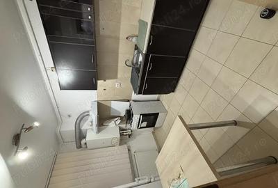 Inchiriez garsoniera confort City splaiul unirii 9 Popesti Leordeni