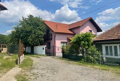 Casă cu 5 camere cu Teren 300 Mp în Central - 11