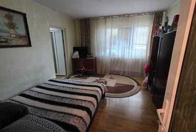 Apartament cu 2 camere decomandat în Traian - 4