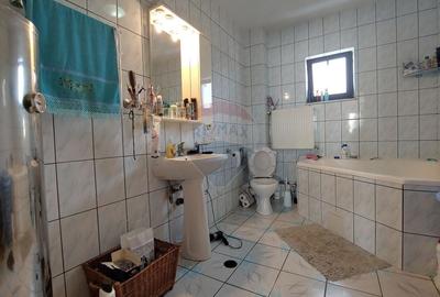 Casă individuală cu 6 camere cu Canalizare în Zvoriștea - 51