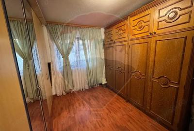 Apartament cu 3 camere decomandat în Dumitrești - 1