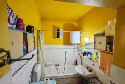 Casa de vanzare sau schimb, situata in Sannicolau Mare LOCUIN?A DE VIS! - 3