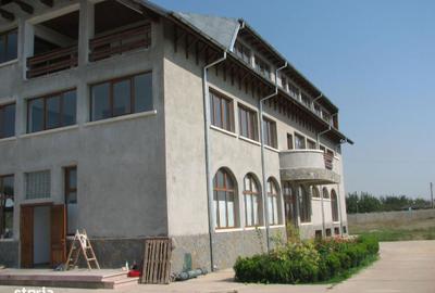 Casă cu 4 camere în Uiești - 6