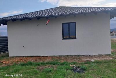 Casă cu 3 camere în Dumbrava - 2