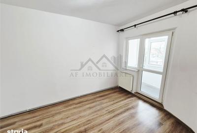 Apartament cu 3 camere decomandat în Nicolina - 5