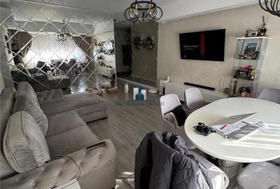 Apartament cu 3 camere semidecomandat în Metalurgiei
