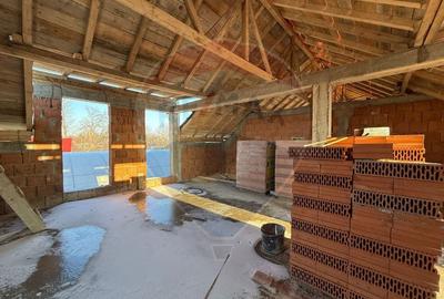 Casă cu 4 camere cu Teren 250 Mp în Central - 15