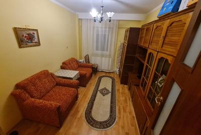 Apartament cu 4 camere decomandat în Faleza Nord