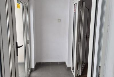 Spațiu comercial, de 98 mp, în Central - 7