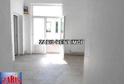 Casă individuală cu 4 camere cu Canalizare în Central - 6